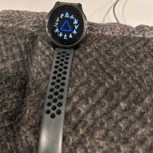 OG Garmin Venu - Picture 4 of 4